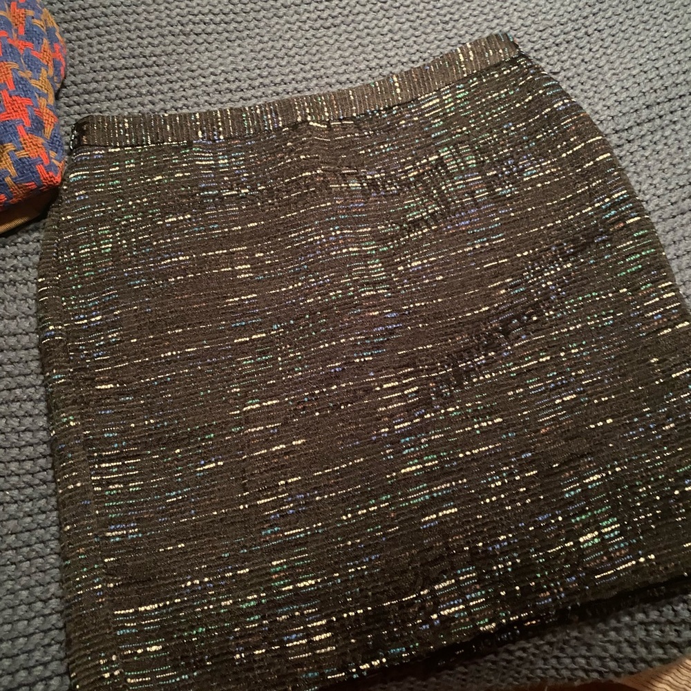 loft work skirt! Size 14 worn once! Black with hints of blue and green